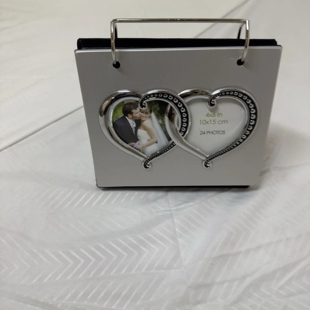 Silver Tone Photo‎ Album Tabletop Display Holds 24 4x6 Photos Picture Holder